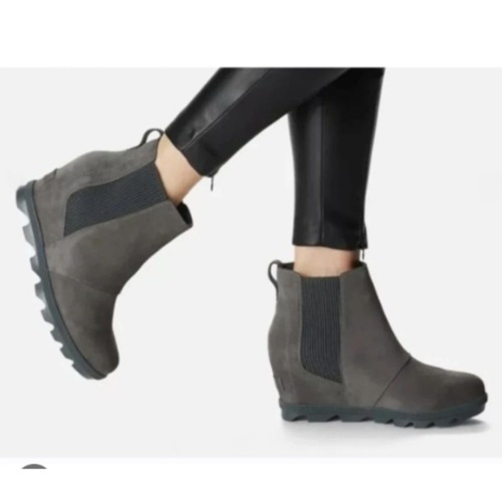 Sorel Joan of Arctic Wedge womens size 7 gray black winter chunky boots